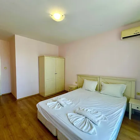 Cozy 1bd In Flores Park By Menada Apartmán Sluneční pobřeží