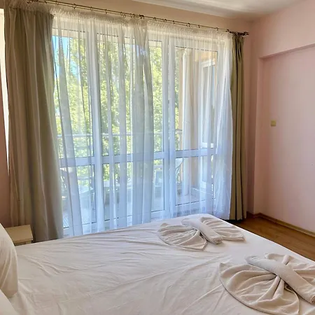 Cozy 1bd In Flores Park By Menada Слънчев бряг